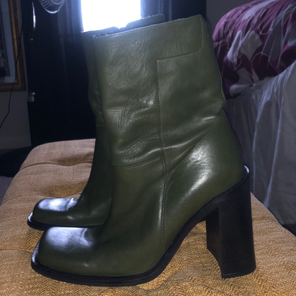 Vintage Enzo Angiolini green leather mid calf boots